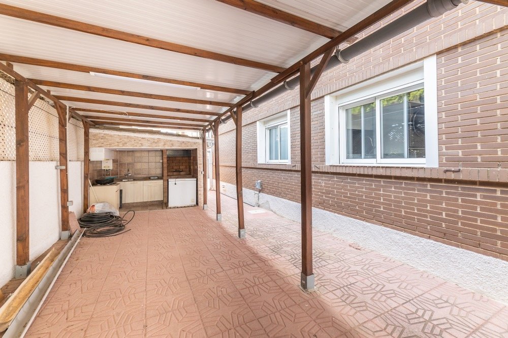 Property 2443 - Image 18